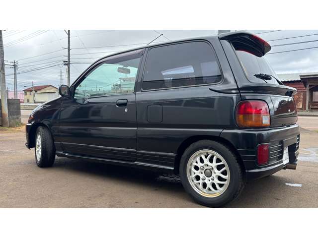1996 Daihatsu Mira – thumbnail 4