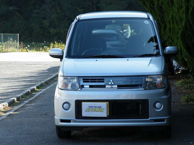 2010 Mitsubishi Toppo – thumbnail 2