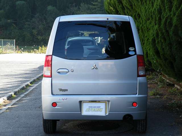 2010 Mitsubishi Toppo – thumbnail 3