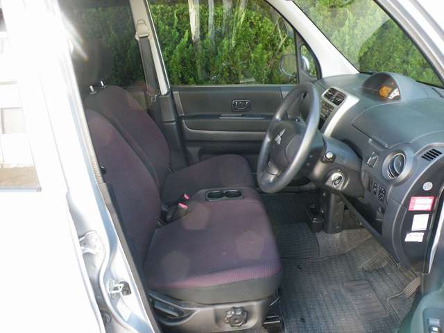 2010 Mitsubishi Toppo – thumbnail 4