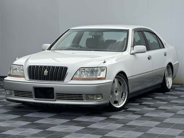 2000 Toyota Crown Majesta