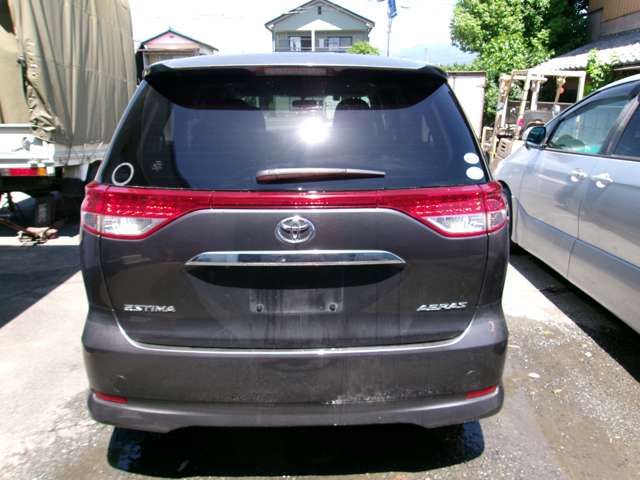 2010 Toyota Estima – thumbnail 3