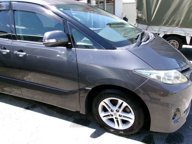 2010 Toyota Estima – thumbnail 4