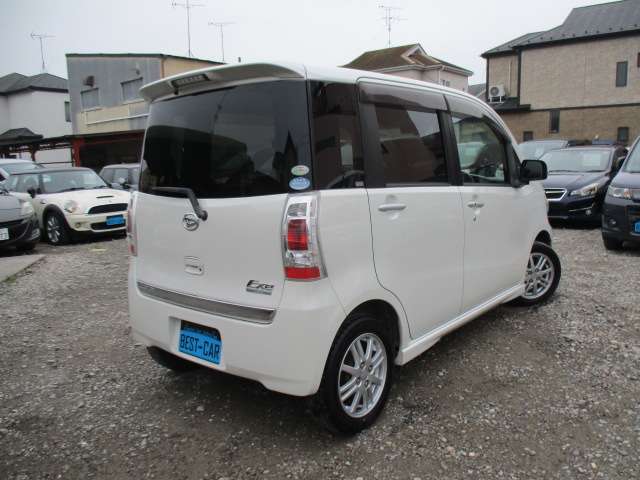 2010 Daihatsu Tanto Exe – thumbnail 2