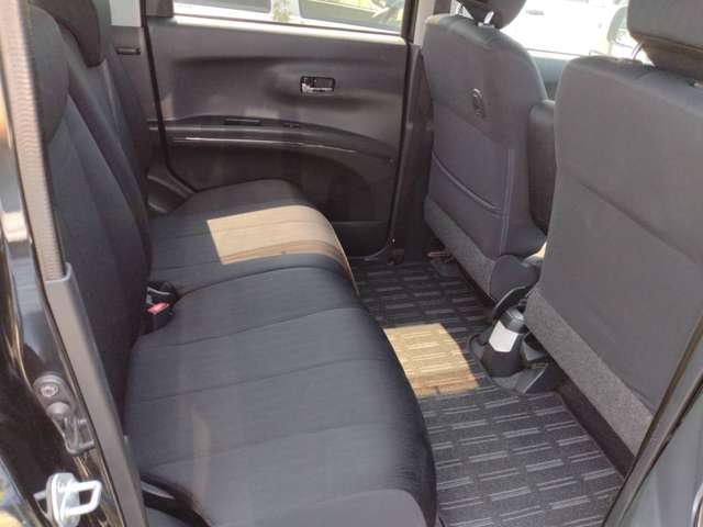 2010 Daihatsu Tanto Exe – thumbnail 4