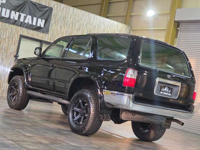 1999 Toyota Hilux Surf – thumbnail 3