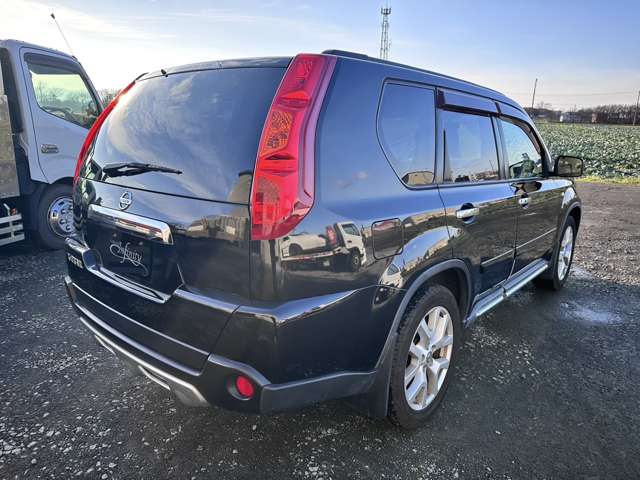 2009 Nissan X-Trail – thumbnail 4