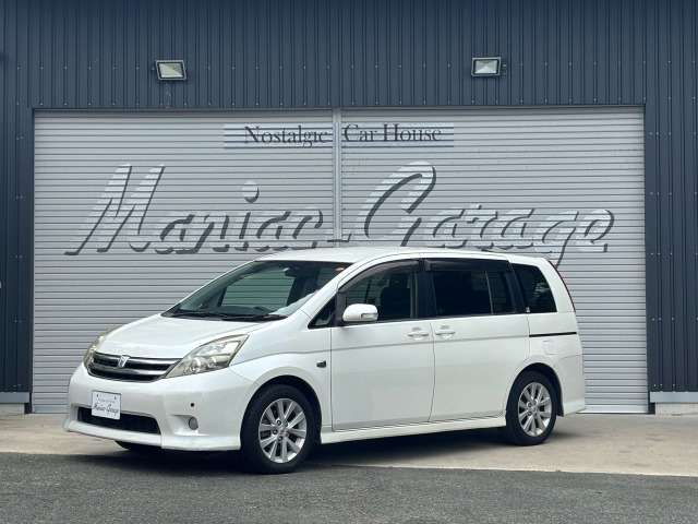 2008 Toyota Isis – thumbnail 2
