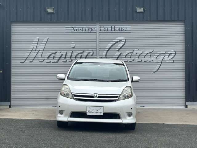 2008 Toyota Isis – thumbnail 4