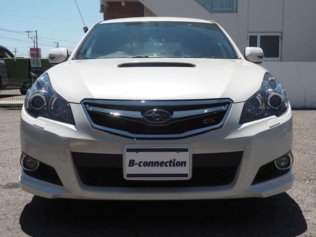 2010 Subaru Legacy Touring Wagon – thumbnail 4