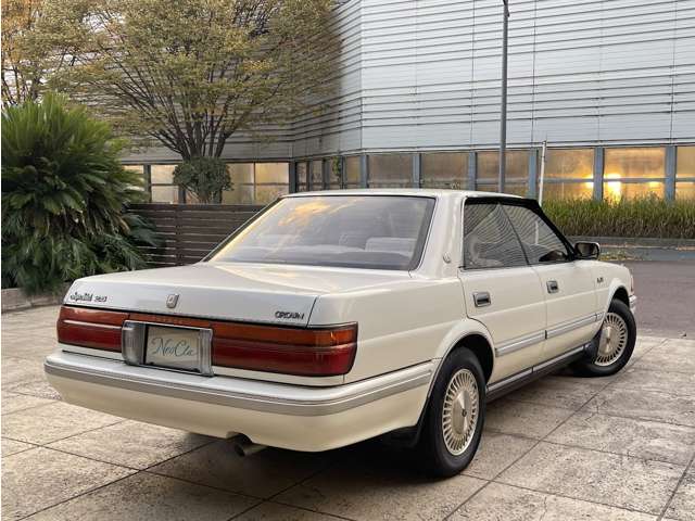 1991 Toyota Crown – thumbnail 2