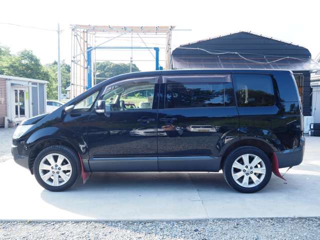 2007 Mitsubishi Delica D:5 – thumbnail 4