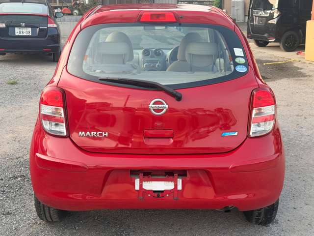2010 Nissan March – thumbnail 4