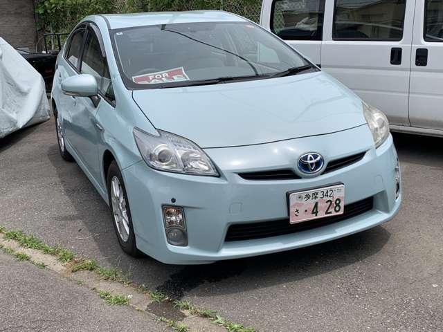 2010 Toyota Prius – thumbnail 2