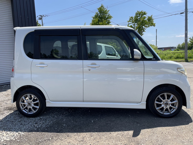 2009 Daihatsu Tanto – thumbnail 4