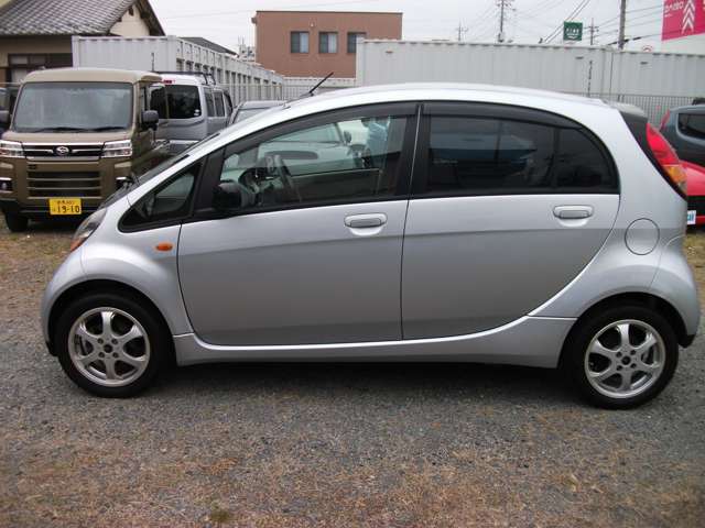2007 Mitsubishi i – thumbnail 4