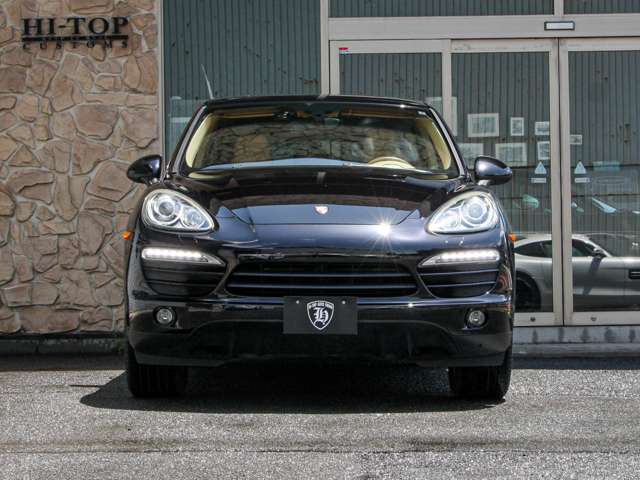 2011 Porsche Cayenne – thumbnail 2