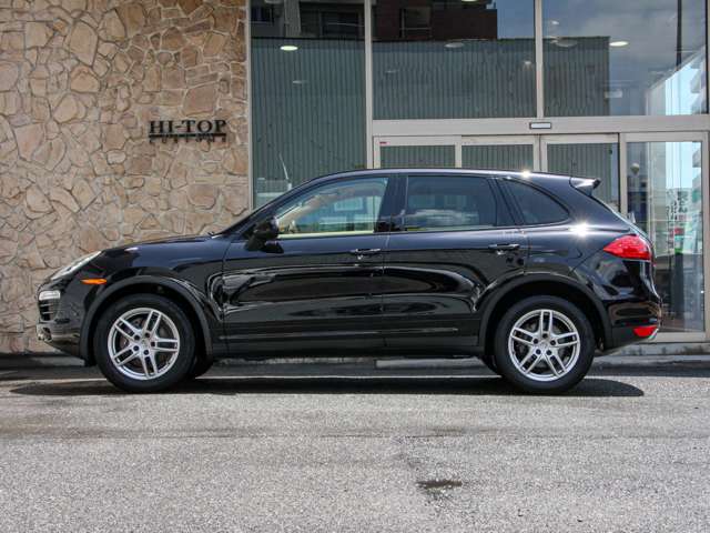 2011 Porsche Cayenne – thumbnail 3