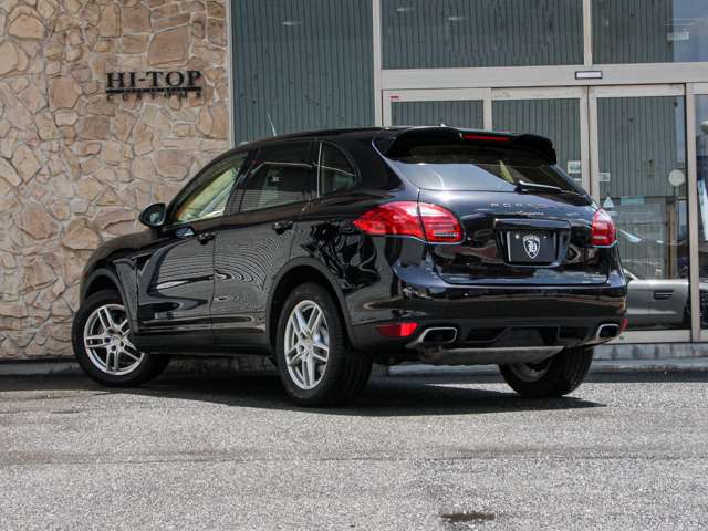 2011 Porsche Cayenne – thumbnail 4