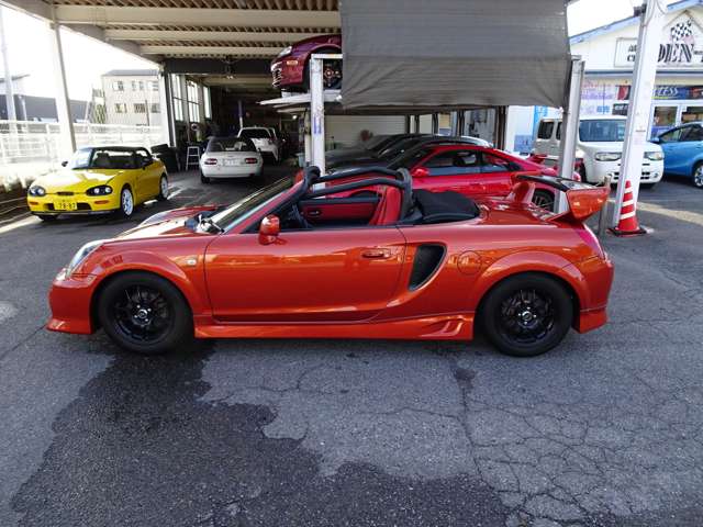 2000 Toyota MR-S – thumbnail 4