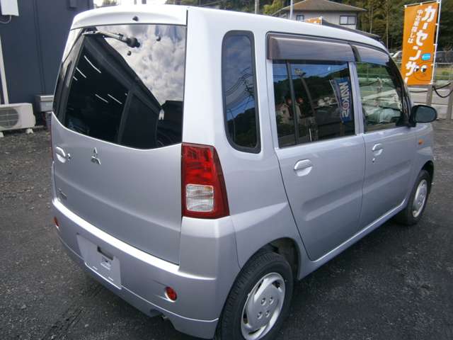 2010 Mitsubishi Toppo – thumbnail 4