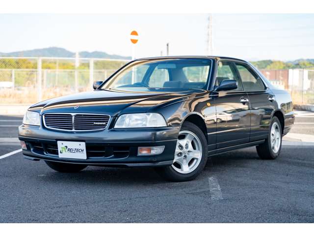 1996 Nissan Leopard – thumbnail 2