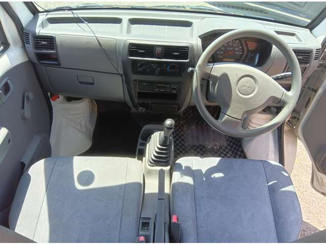 2006 Mitsubishi Minicab Van – thumbnail 2