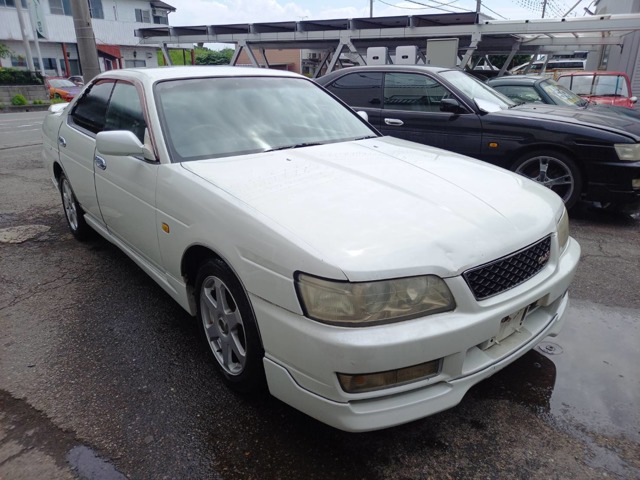2000 Nissan Laurel