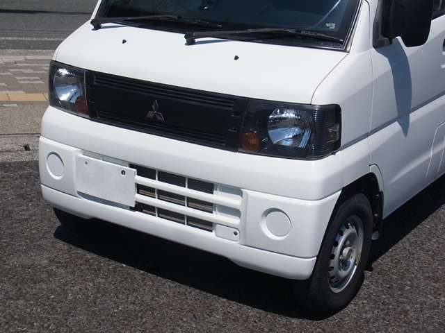 2010 Mitsubishi Minicab Van – thumbnail 2
