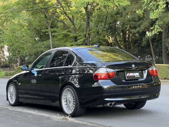2005 BMW 3 Series – thumbnail 3