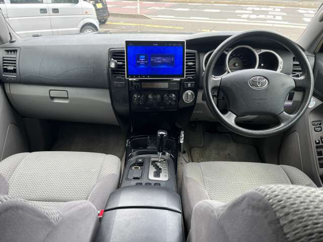 2002 Toyota Hilux Surf – thumbnail 2