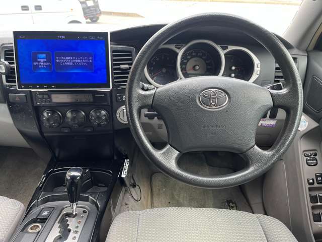 2002 Toyota Hilux Surf – thumbnail 3
