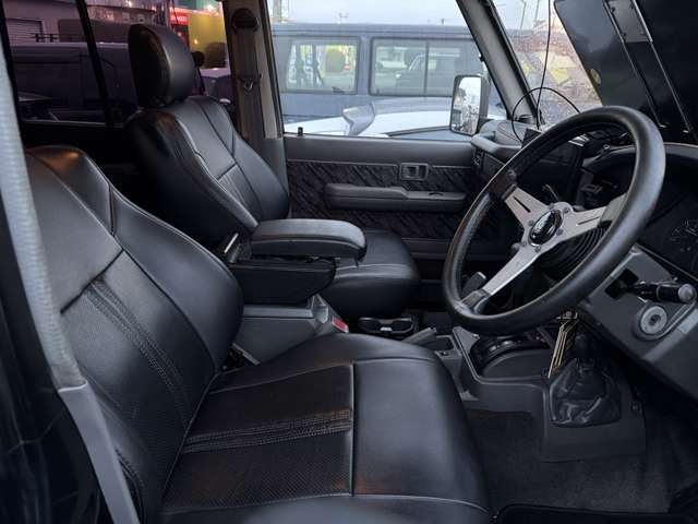 1995 Toyota Land Cruiser Prado – thumbnail 4