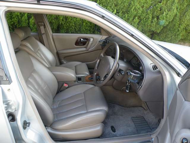 1993 Nissan Infiniti Q45 – thumbnail 4