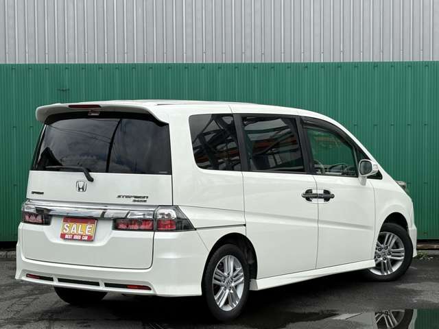 2008 Honda Stepwgn – thumbnail 2