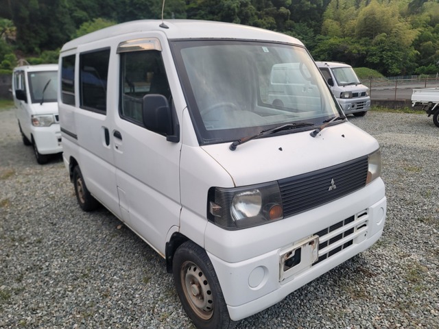 2006 Mitsubishi Minicab Van