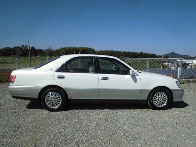 2001 Toyota Crown Royal – thumbnail 4