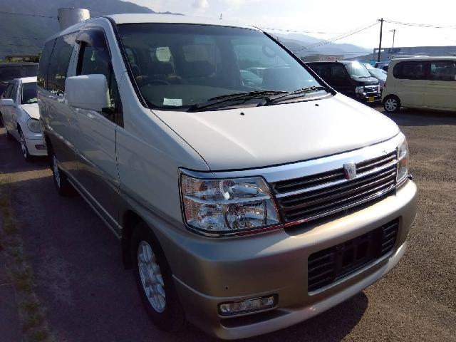 2001 Nissan Elgrand – thumbnail 4