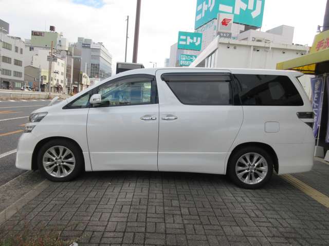 2010 Toyota Vellfire – thumbnail 4