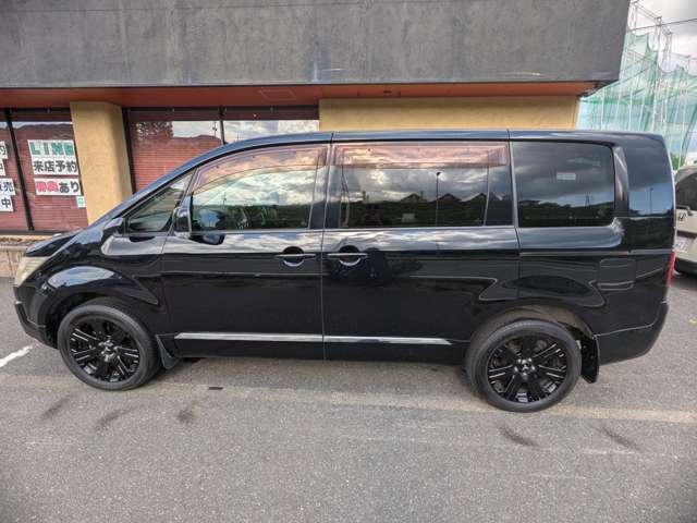 2007 Mitsubishi Delica D:5 – thumbnail 2