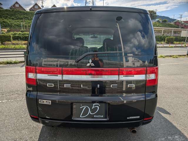 2007 Mitsubishi Delica D:5 – thumbnail 4