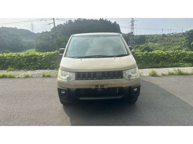 2007 Mitsubishi Delica D:5 – thumbnail 2