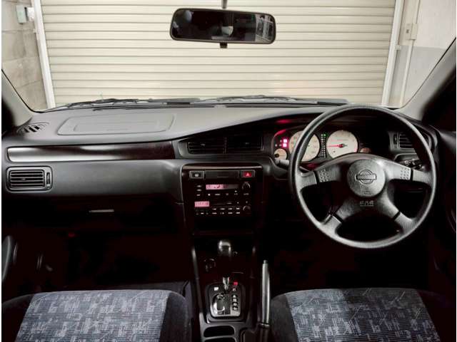 1999 Nissan Bluebird – thumbnail 2