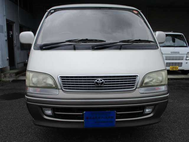 1999 Toyota Hiace – thumbnail 2