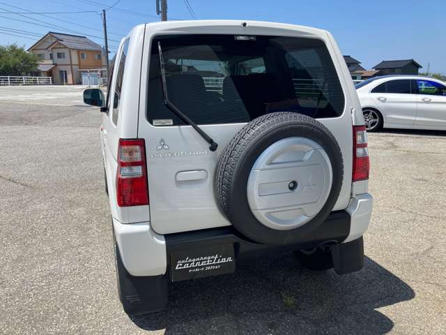2010 Mitsubishi Pajero Mini – thumbnail 3