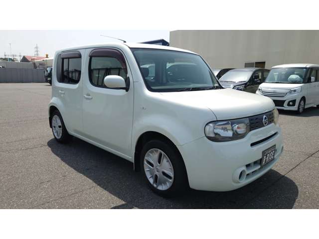 2010 Nissan Cube – thumbnail 2
