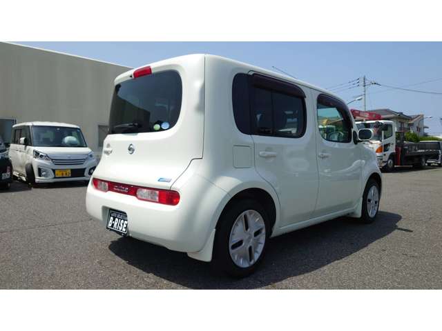 2010 Nissan Cube – thumbnail 4