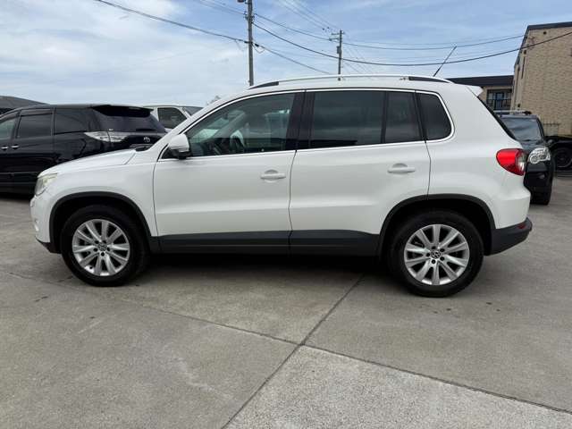 2010 Volkswagen Tiguan – thumbnail 4