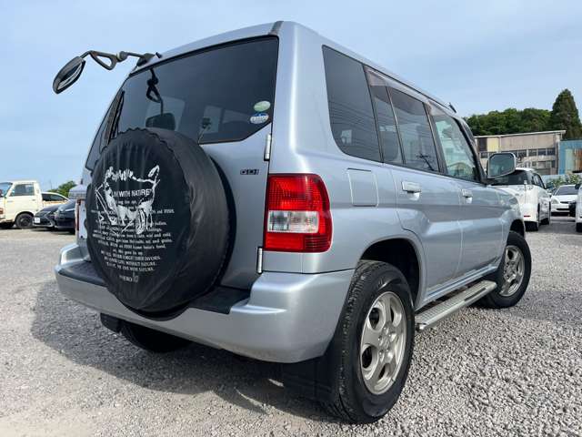 2005 Mitsubishi Pajero iO – thumbnail 2
