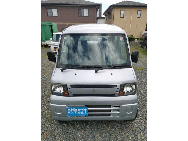 2010 Mitsubishi Minicab Van – thumbnail 2
